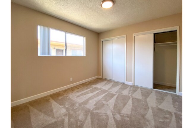 Foto del edificio - 4765 E Mountain View Dr