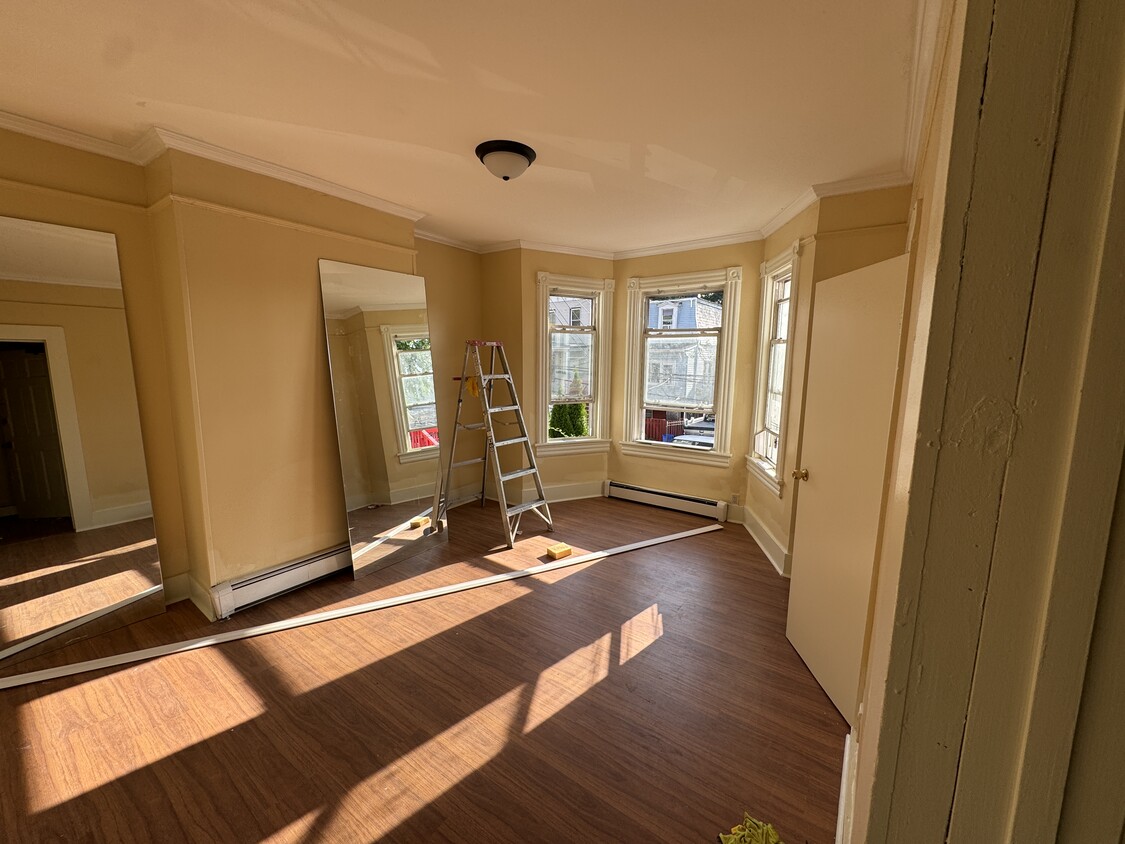 Primary Photo - 3 Jones Pl