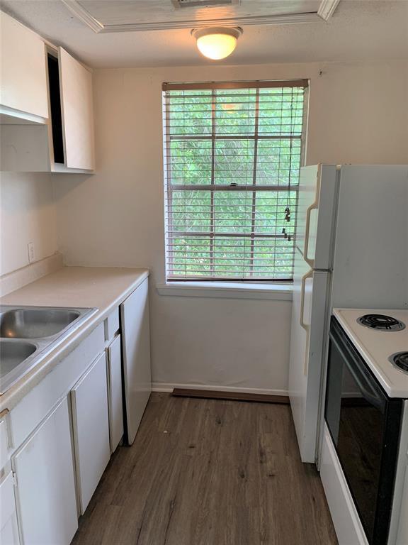 Building Photo - 208 Kelly Dr