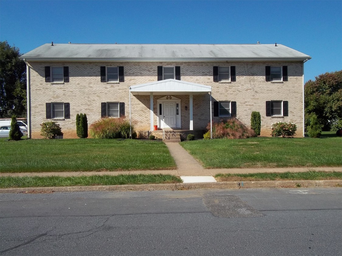 Foto principal - 507 E Elmwood Ave