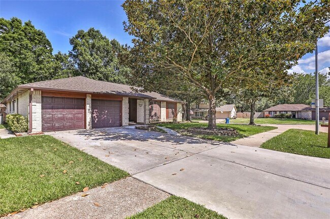 Building Photo - 19502 Leaning Timbers Dr