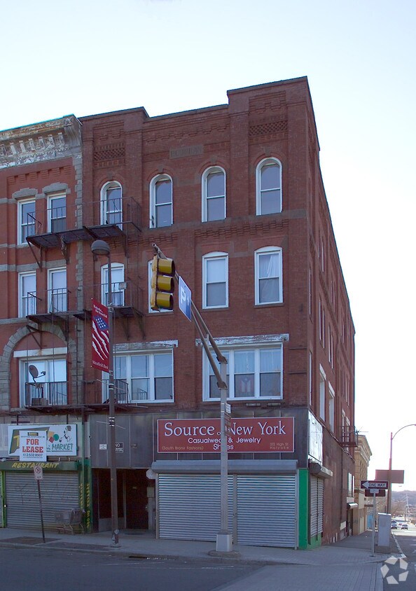 Primary Photo - 366-372 High St