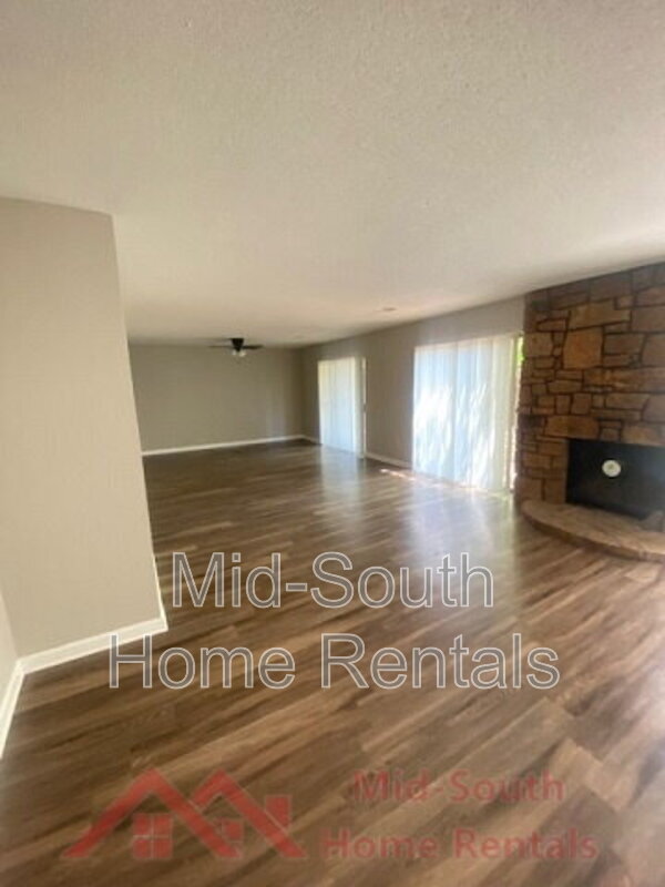 Building Photo - 3162 High Meadow Dr