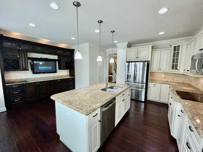 Building Photo - 619 Sprintsail Way