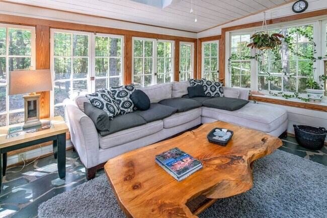 Foto del edificio - 1939 Crawford Dairy Rd