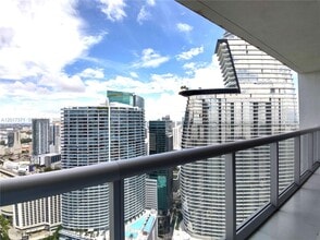 Building Photo - 465 Brickell Ave