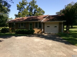 Building Photo - 1709 Oscar Patterson Rd