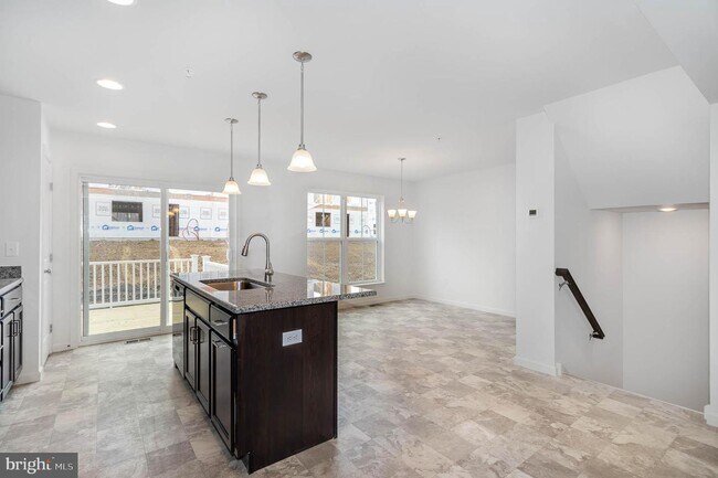 Building Photo - 8143 Kelly Dr