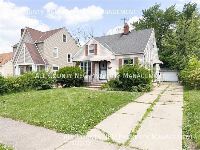 Building Photo - 16409 Cloverside Ave