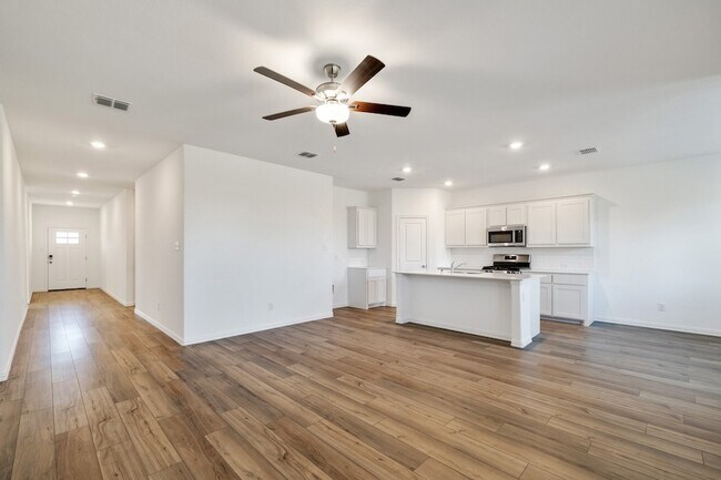 Foto del edificio - 1500 Van Gogh Dr