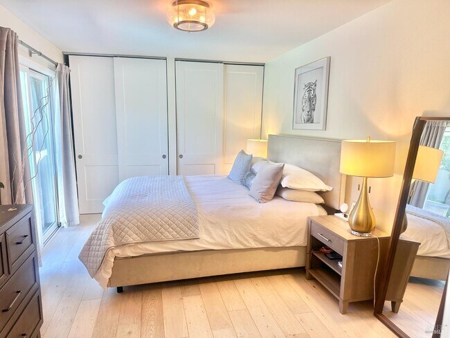 Building Photo - 1976 S Terrace Dr