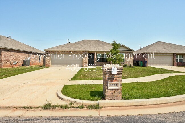 Foto del edificio - Gorgeous 3 Bed 2 Bath in Moore/SE OKC