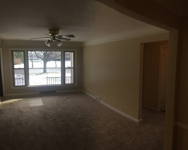 Building Photo - New to Parma Market!