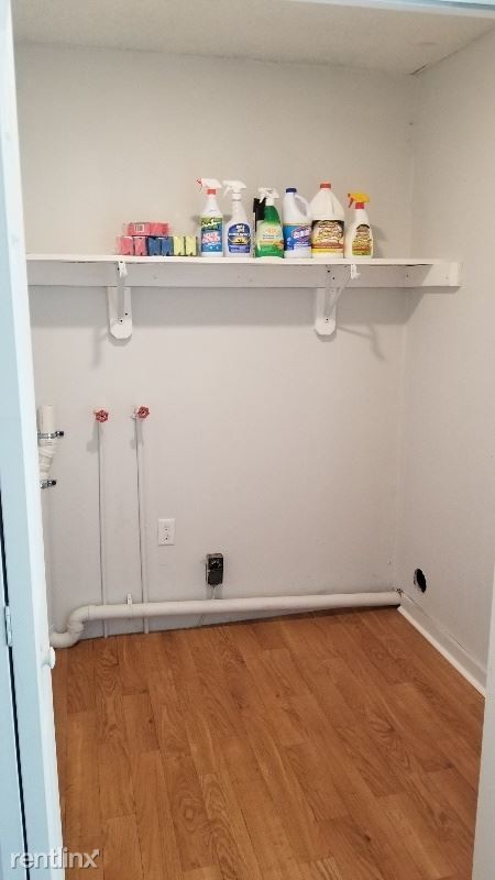 Building Photo - 3 br, 1 bath House - 245 Mcdowell Cir