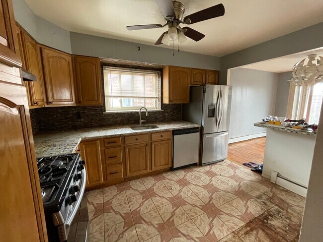Foto del edificio - 24 Paerdegat 12th St