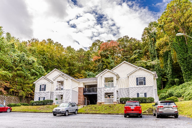 Foto del edificio - 585 Franklin Grove Church Rd
