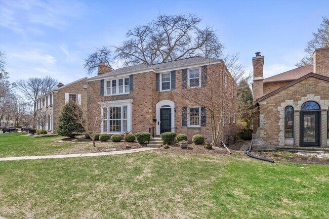 Foto del edificio - 5457 N Berkeley Blvd