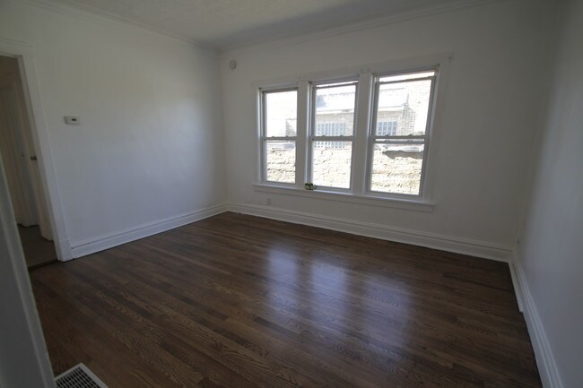 Foto del edificio - 4515 W Diversey Ave