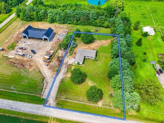 Foto del edificio - 1570 Green Cook Rd