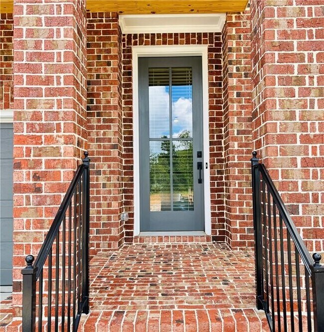 Foto del edificio - 657 SUMMIT HILL Way