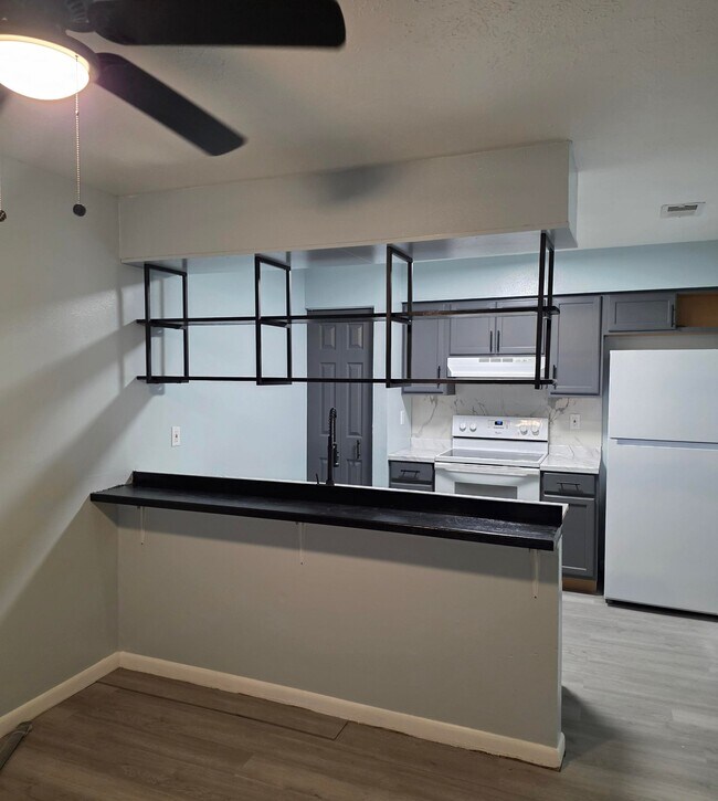 Foto del edificio - 3950SE NE 17th Ct