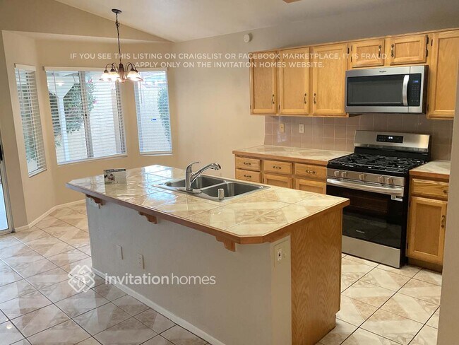 Foto del edificio - 6256 Small Point Dr