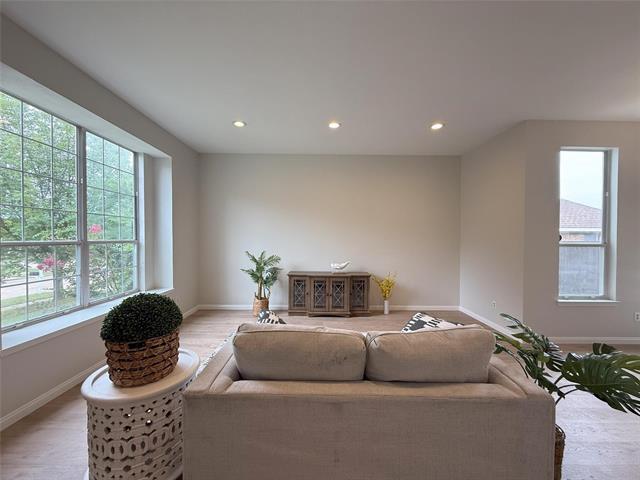 Foto del edificio - 8525 Clearcreek Cir