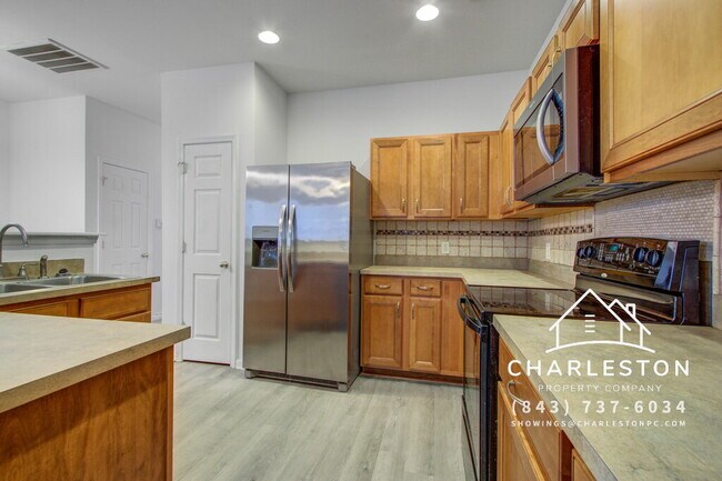 Foto del edificio - 109 Woodward Rd