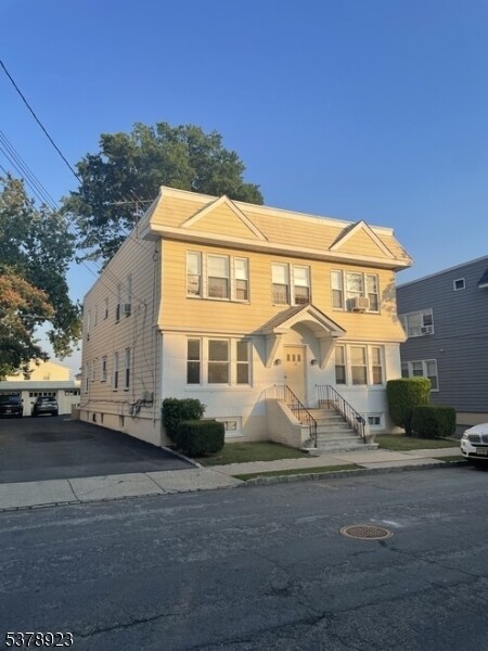 Foto principal - 14 Nelson Pl