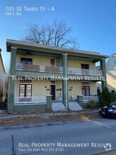 Building Photo - 705 SE 3rd St