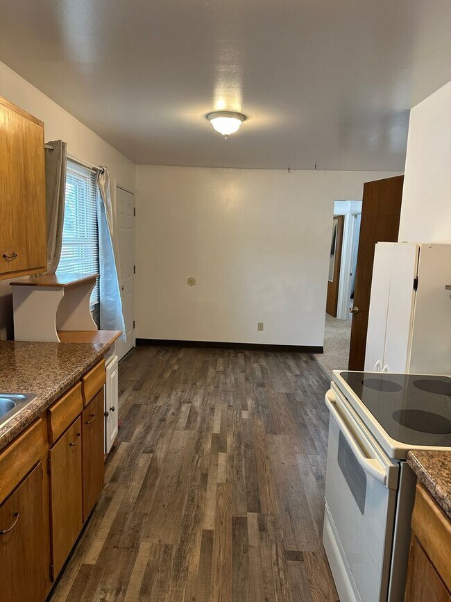Foto del edificio - 3 Bed/ 1 Bath Centrally Located House