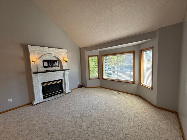Foto del edificio - 757 Sphinx Ct NE