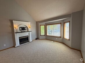 Building Photo - 757 Sphinx Ct NE