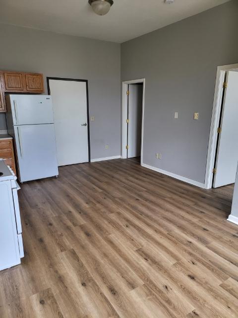 Building Photo - 110 S Webster Ave