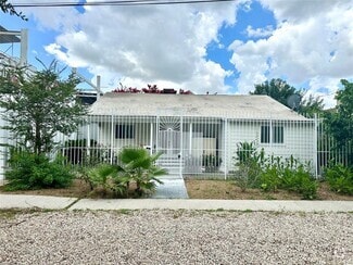 Building Photo - 5223 Schuler St