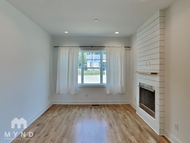 Building Photo - 131 Fain St