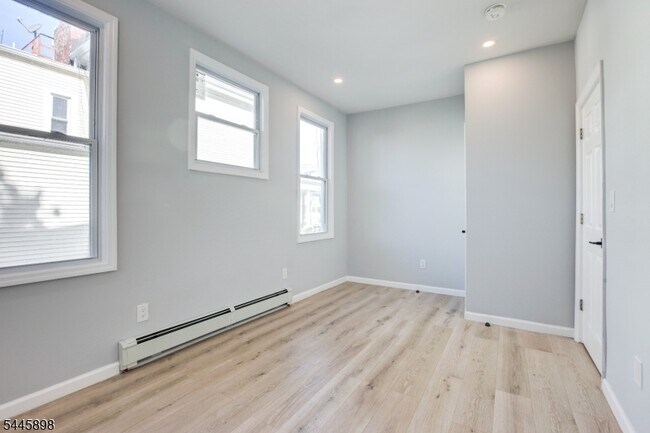 Building Photo - 34 Millington Ave