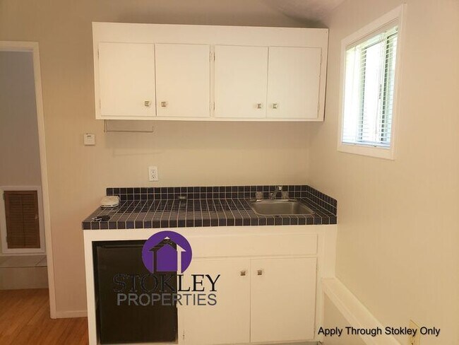 Photo - 2234 Oakvale Rd House