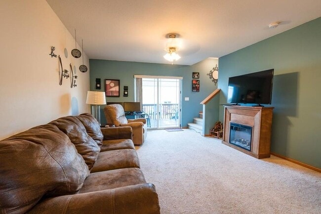 Building Photo - Must See!  2 Bedroom condo