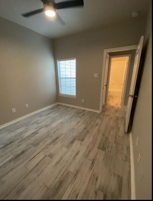 Foto del edificio - 828 Sterling Creek Cir