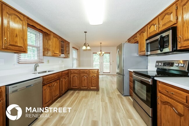 Building Photo - 8123 Lichtenauer Dr