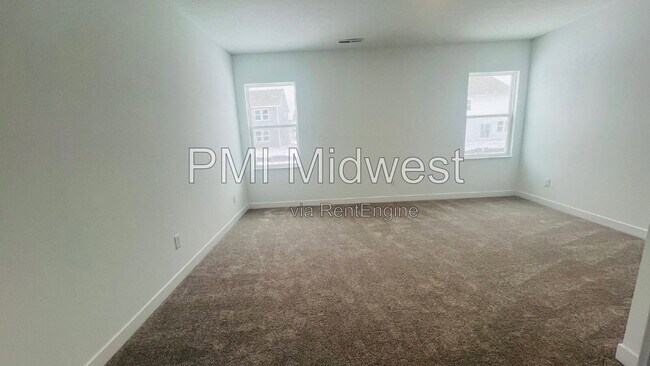 Building Photo - 691 Bedford Dr