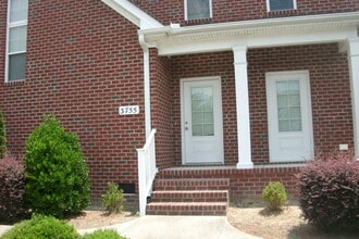 Building Photo - 3755 Savannah Way