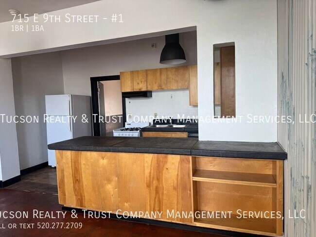 Foto del edificio - 715 E 9th St