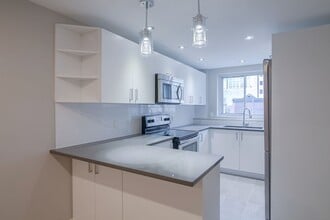 Building Photo - 3421 Rue Drummond
