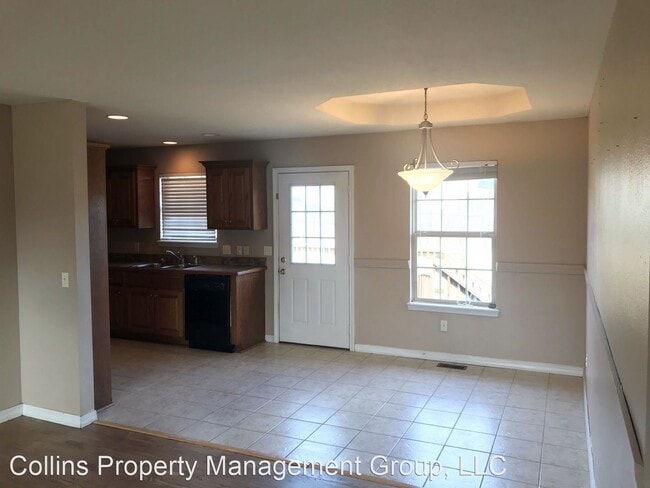 Building Photo - 3 br, 2 bath House - 576 S Carriage Crossing