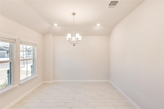 Building Photo - 125 Comet Pointe Dr