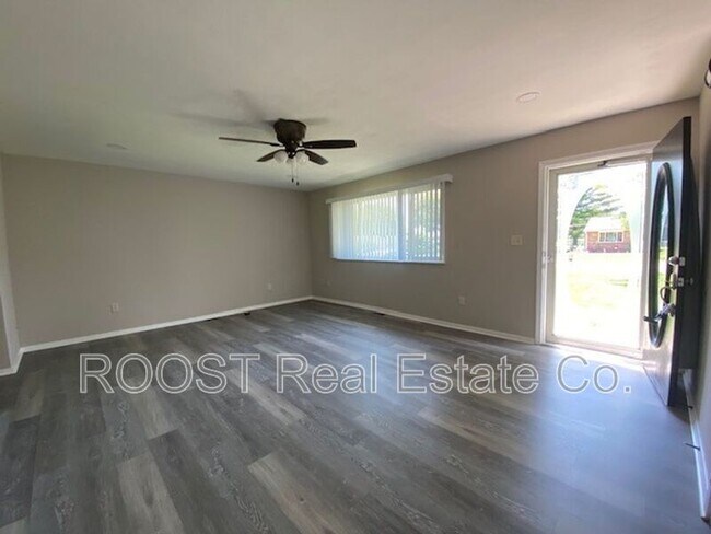 Building Photo - 3339 Upper Valley Pike