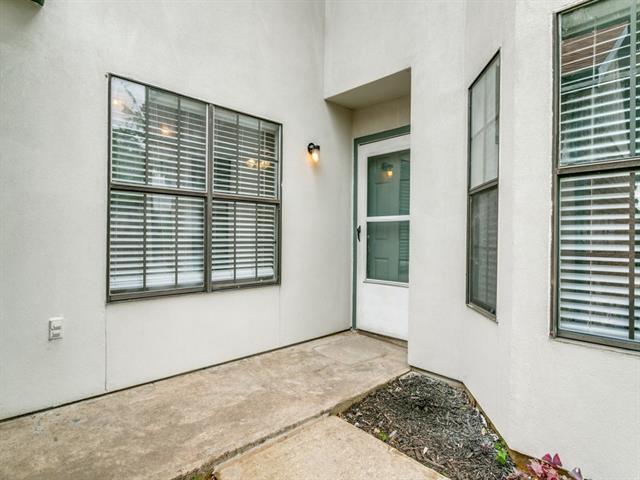 Foto del edificio - 1597 Tall Timbers Ln