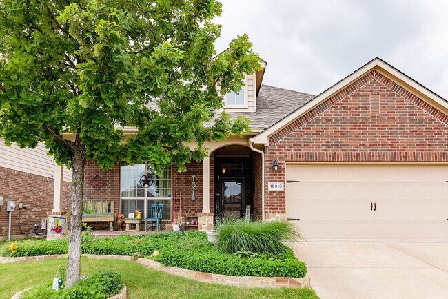 Foto del edificio - 10913 Middleglen Rd